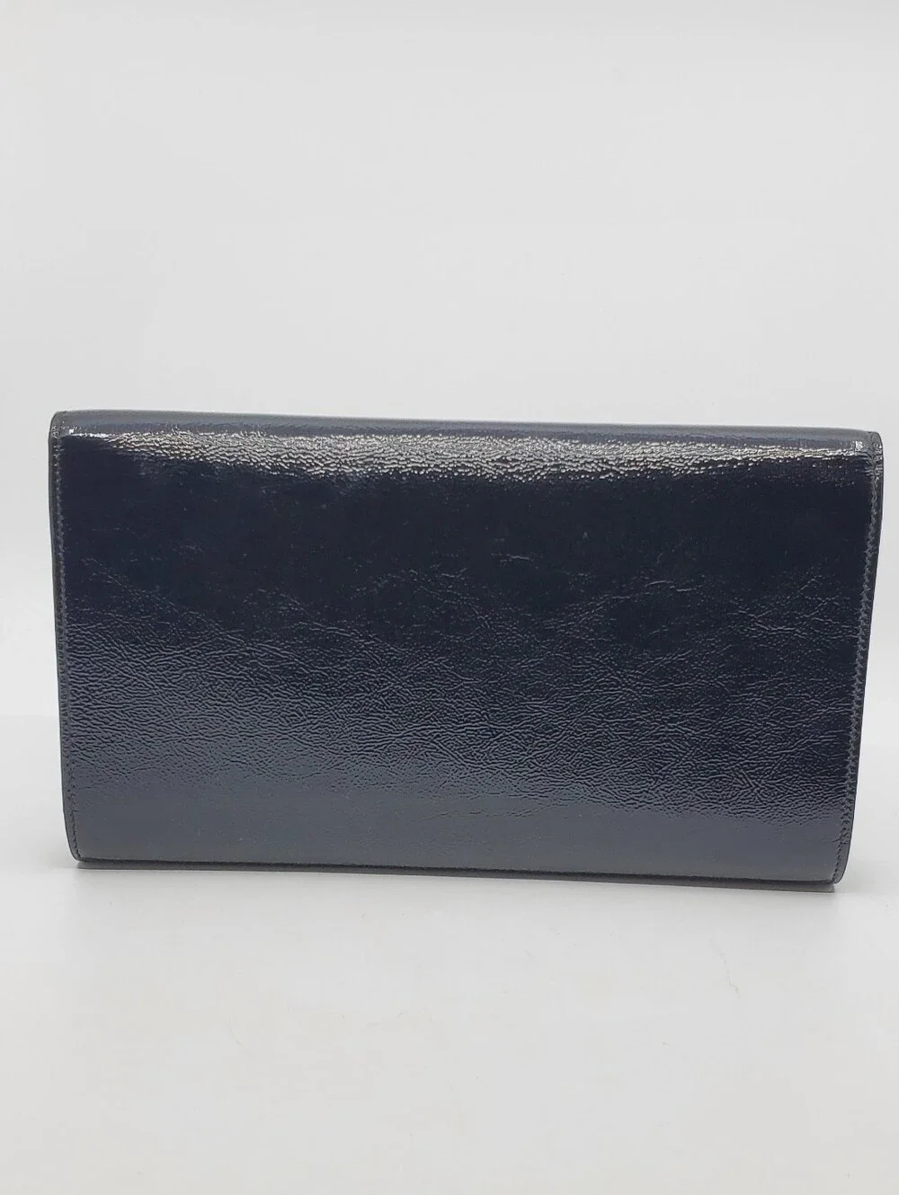 YSL Textured Patent Monogram Large Belle De Jour Clutch - Picture 4 of 14